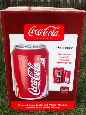 Ko-11 Coca Cola Can-shaped Portable Mini Fridge With 12v Dc And 110v Ac Cords 10l 10.6 Qt
