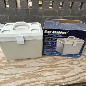 7070 Executive Car Cooler Ice Chest Hot Cold Refrigerator Food Warmer Automobile