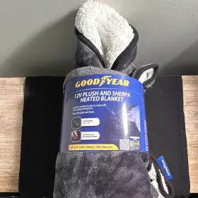 Gy264646004 Goodyear 12v Plush And Sherpa Heated Blanket