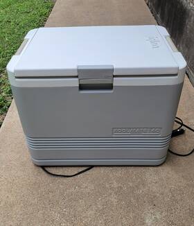 Igloo 12345 Koolmate 40 Quart Electric Cooler And Warmer For Home Office Or Car Read Description