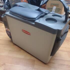 Rubbermaid Vec245rb Thermo-electric 12v Travel Cooler And Warmer With Cushion Seat