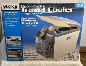 Vec222hd Vector 331-672 Mini Console Travel Cooler And Heater Car/cigarette Lighter Plug