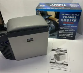 Vector Manufacturing Ltd. 617977222009 Portable Thermoelectric Travel Cooler And Warmer - Brand New 12 Volt Dc